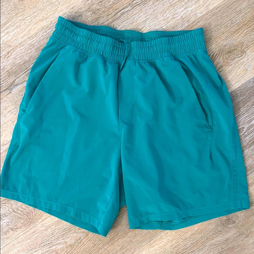 Lululemon Pacer Breaker linerless short 7”